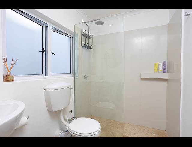 2 BEDROOM HOUSE FOR SALE IN CLAREMONT UPPER
